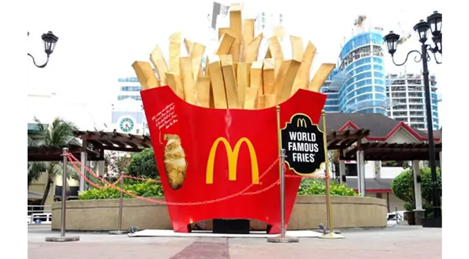 Розыгрыш McDonald`s по поводу исчезновения гигантской статуи картошки фри