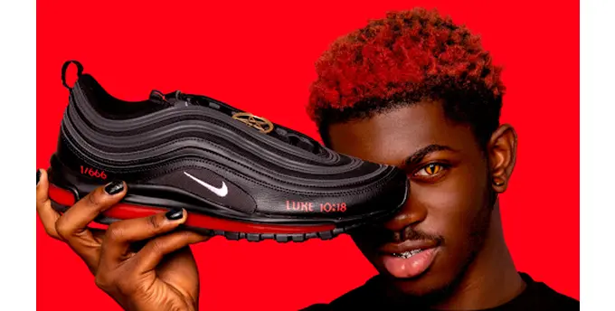 Выпуск “сатанинских” кроссовок Nike