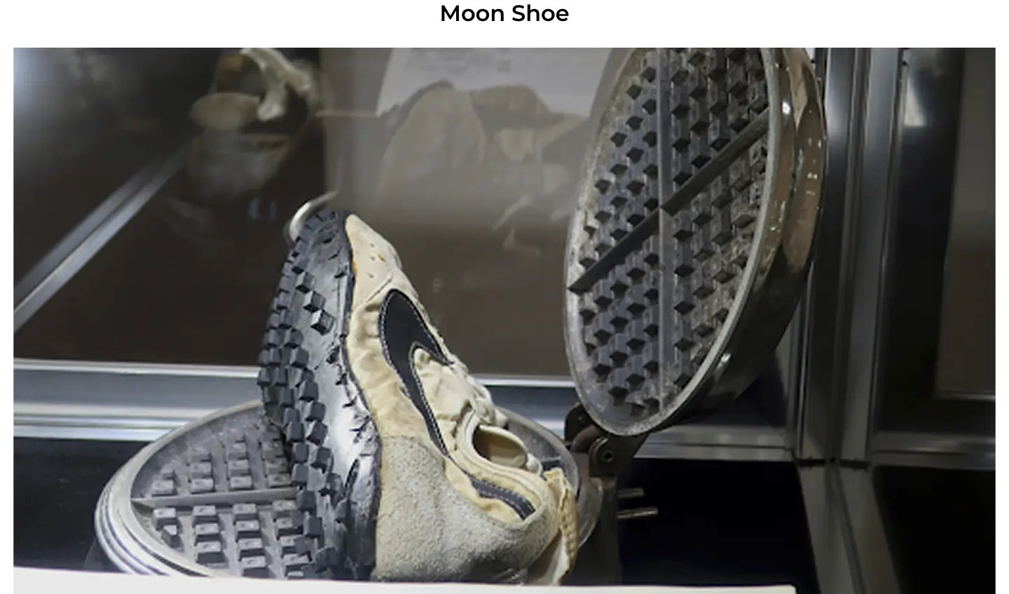 Одна из первых моделей беговых кроссовок бренда Nike